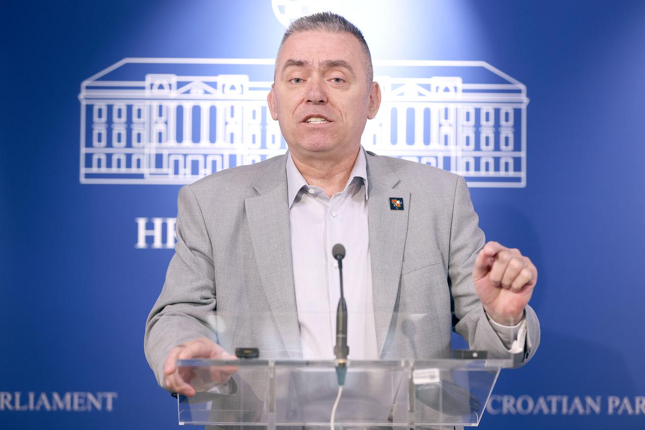 Zagreb: Stipo Mlinarić o presudi ratnom zločincu Aleksandru Vasiljeviću 