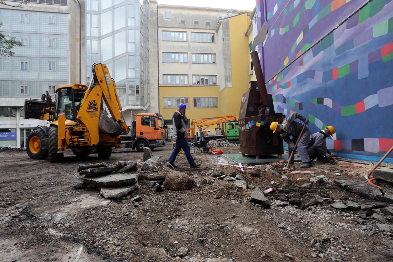 Rekonstrukcija Pavlinskog trga