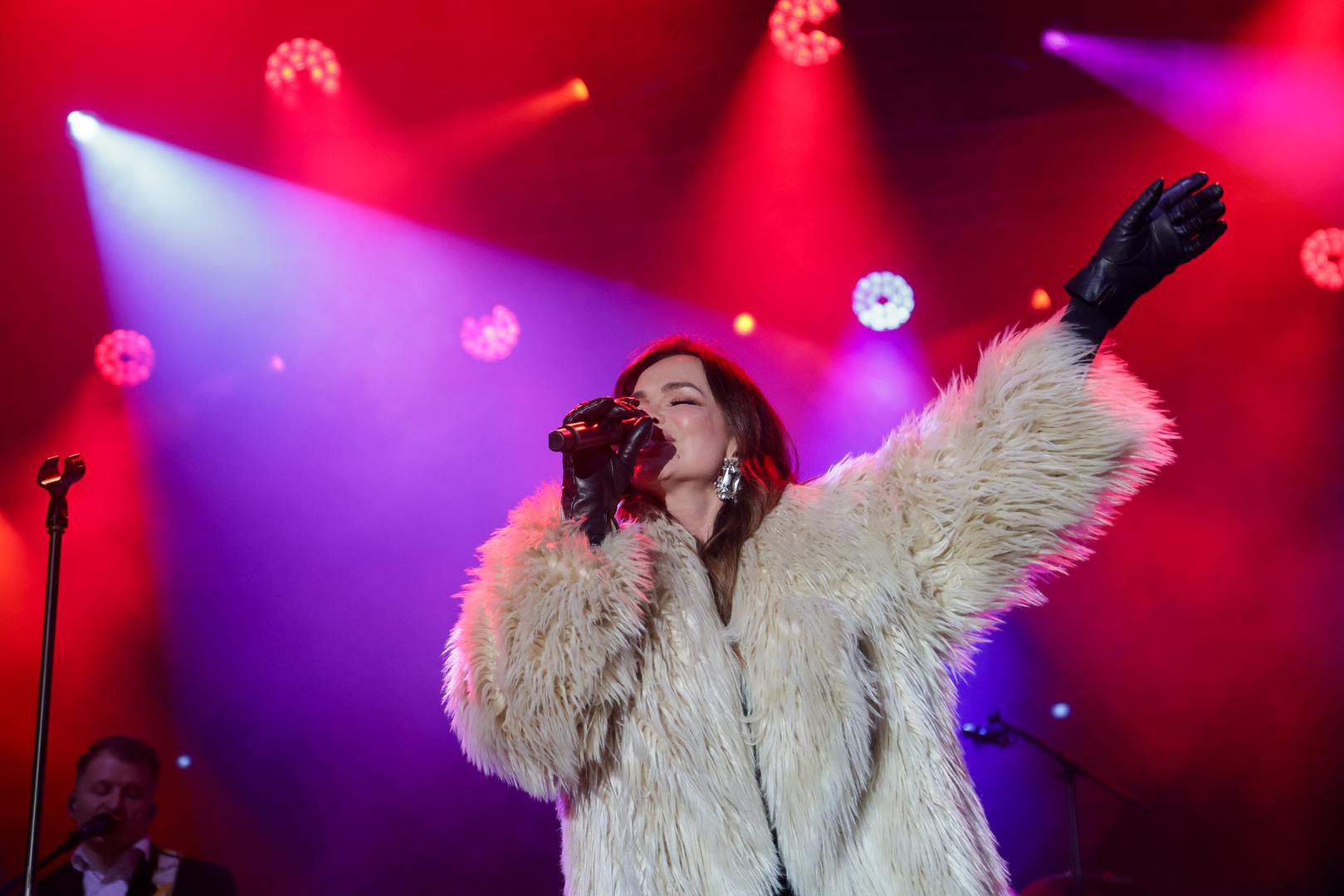 Severina im je otpjevala svoje najveće hitove, a sa svakom novom pjesmom oduševljenje publike bilo je sve veće. 