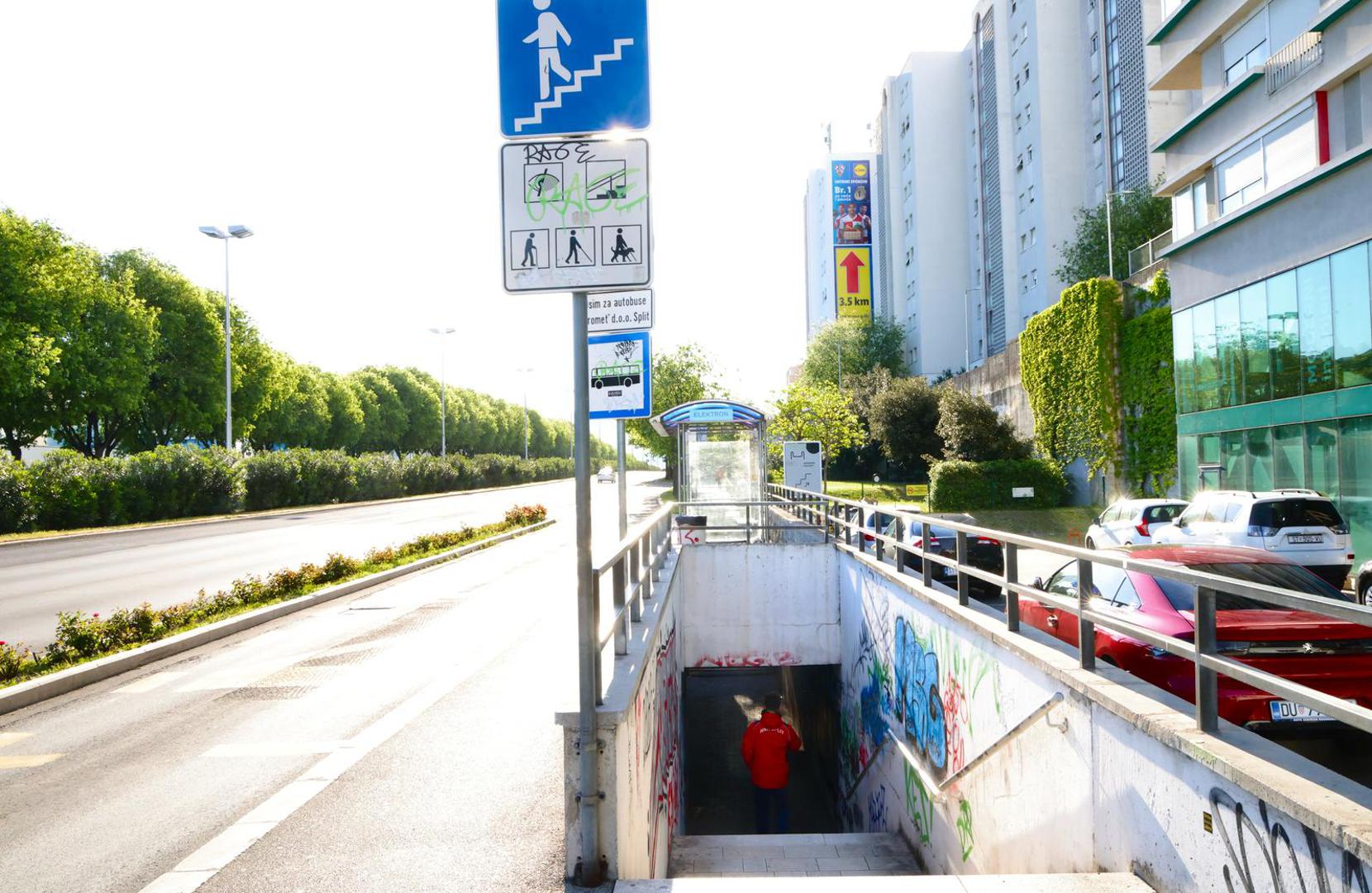 Uz nazočnost zamjenika županijskog državnog odvjetnika, policija je provela očevid.

