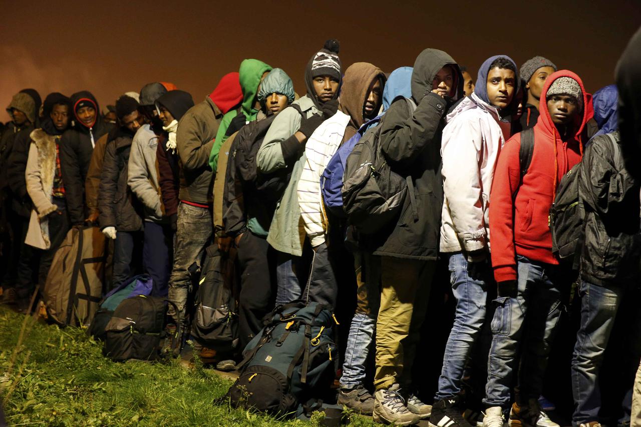 Migranti počeli s evakuacijom Džungle u Calaisu