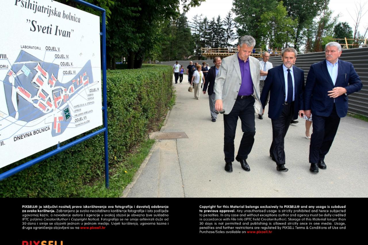 '12.06.2013., Zagreb - Bolnica sveti Ivan., Milan Bandic obisao je gradiliste na kojem je u tijeku gradnja smjestajnog odjela bolnice, zamjenske zgrade bolnickog odjela.  Photo: Marko Prpic/PIXSELL'