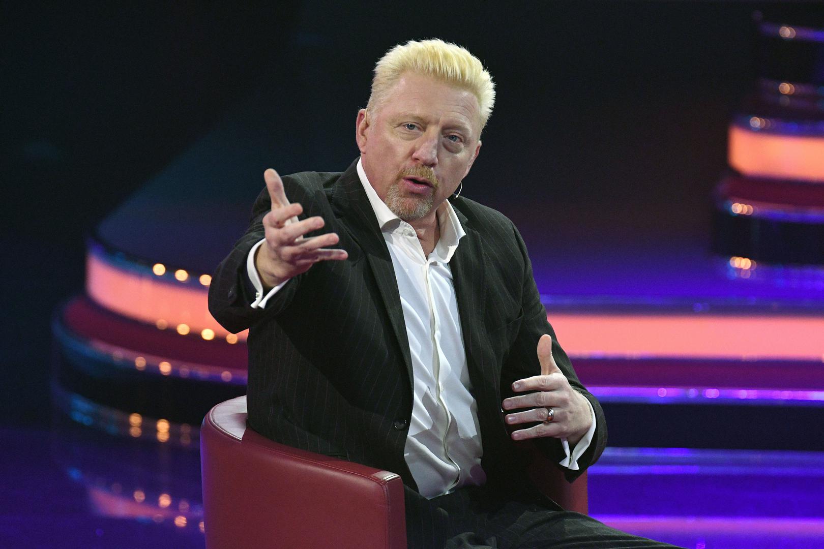 Boris Becker, bivši teniski as prolazi kroz teško razdoblje. Rastrošan život ovog tenisača doveo je u velike financijske probleme i morao je objaviti bankrot od 3,5 milijuna eura, a navodno njegova dugovanja iznose 61 milijun eura. Tenisač je zato prisiljen prodati svoju imovinu, a na dražbi će biti i njegovi vrijedni teniski pehari.