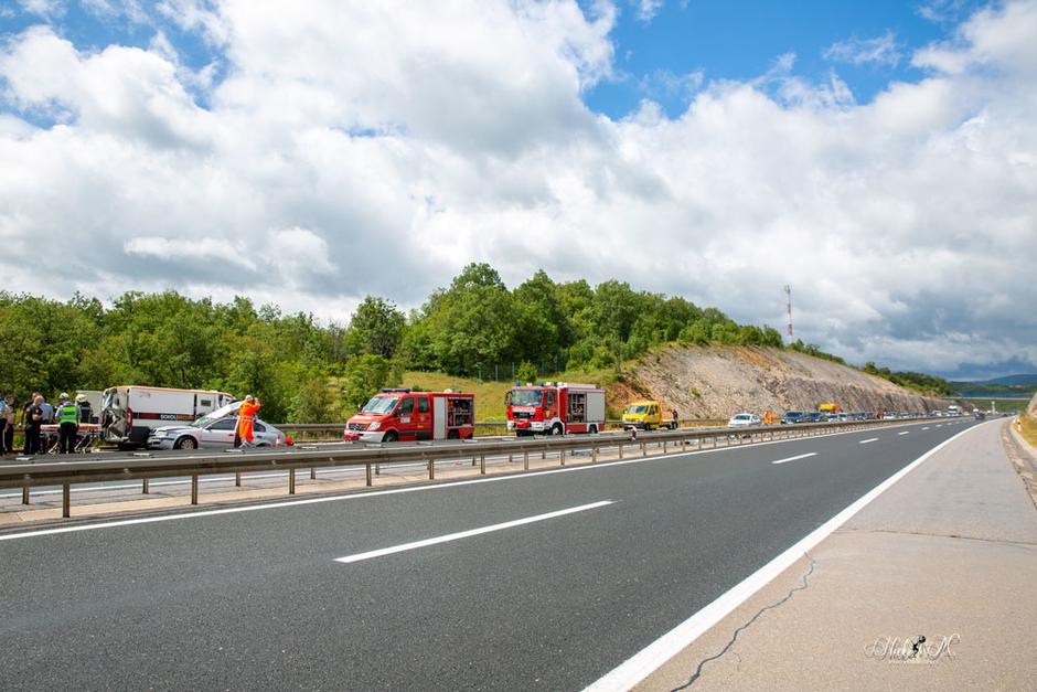 Nesreća na A1 u Lici