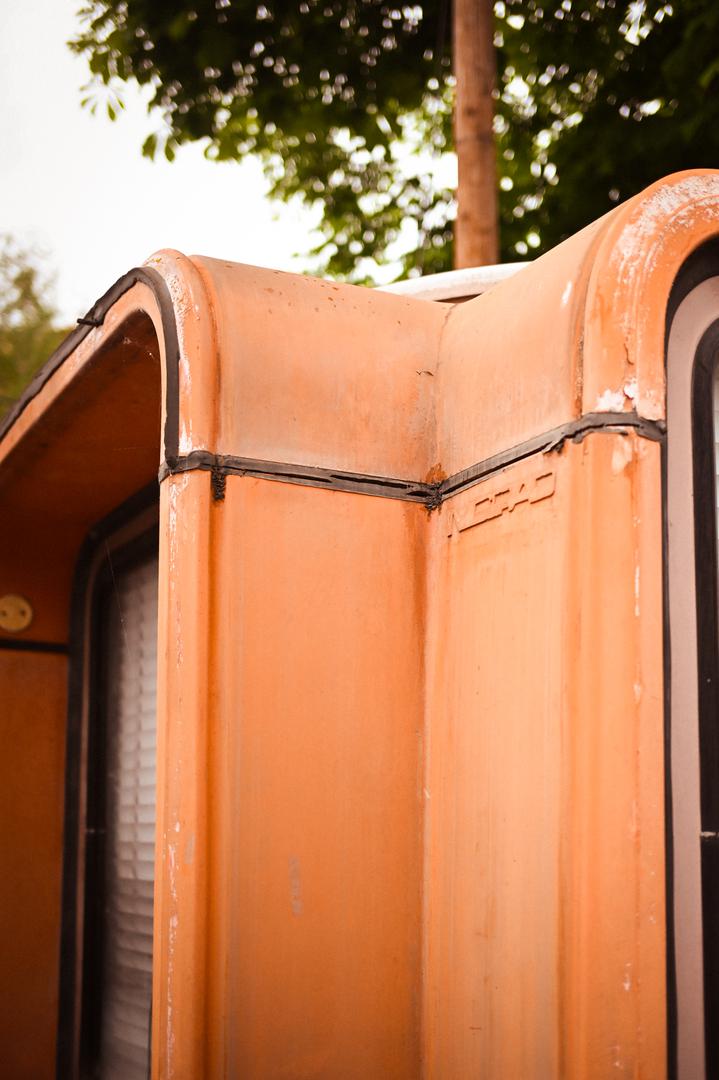 Mächtig je Kiosk K67 dizajnirao 1966. godine, patentirao 1967., a on je u masovnu proizvodnju ušao godinu kasnije.