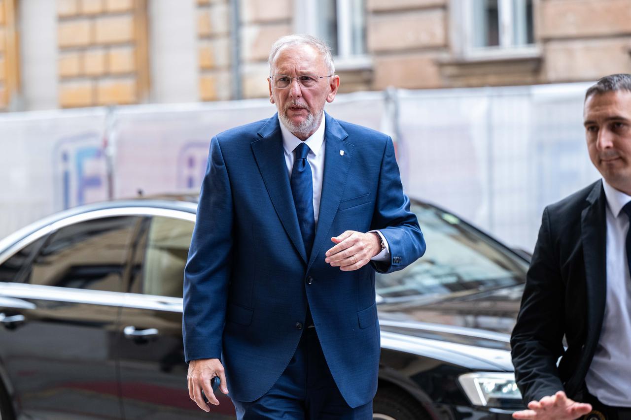 Zagreb: Dolazak članova HDZ-a na sjednicu šireg Predsjednistva stranke