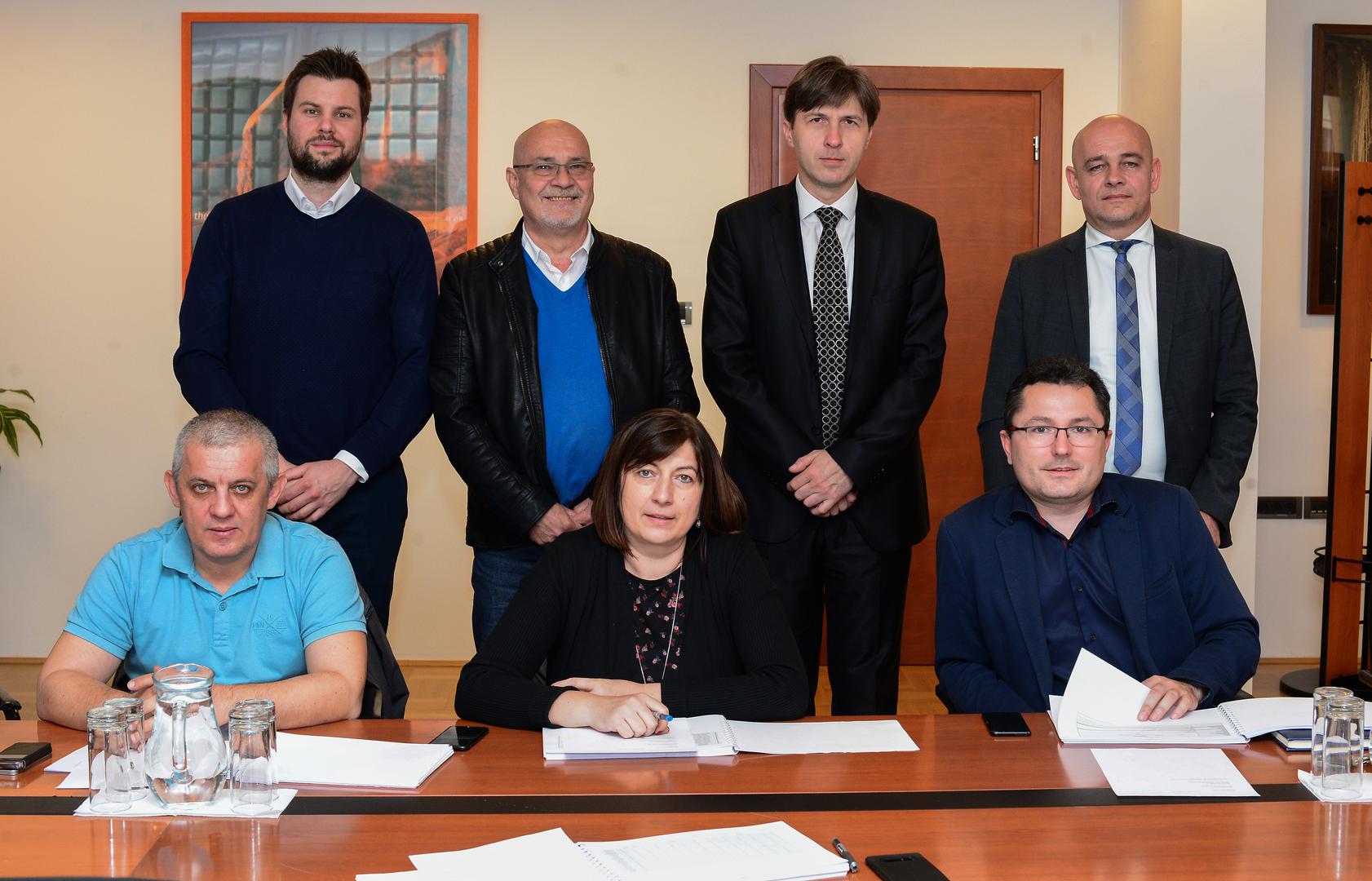 Žiri izbora: Jan Marinac, Stjepan Blažević, Mladen Jakopović, Zdravko Barać, Miroslav Kuskunović, Mirjana Žižić, Tihomir Jaić