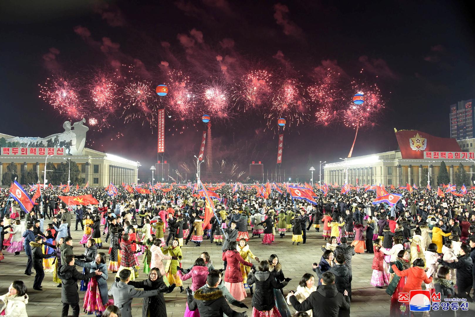 Fireworks to celebrate the 8th Congress of the Workers' Party in Pyongyang Fireworks explode above Kim Il Sung Square in Pyongyang, North Korea January 14, 2021 to celebrate the 8th Congress of the Workers' Party in this photo supplied by North Korea's Central News Agency (KCNA).    KCNA via REUTERS    ATTENTION EDITORS - THIS IMAGE WAS PROVIDED BY A THIRD PARTY. REUTERS IS UNABLE TO INDEPENDENTLY VERIFY THIS IMAGE. NO THIRD PARTY SALES. SOUTH KOREA OUT. NO COMMERCIAL OR EDITORIAL SALES IN SOUTH KOREA. KCNA
