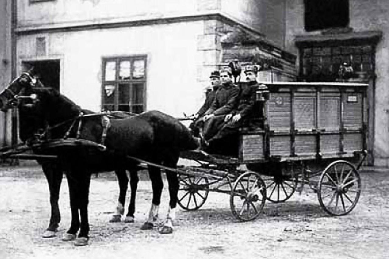 Kola s konjskim zapregama