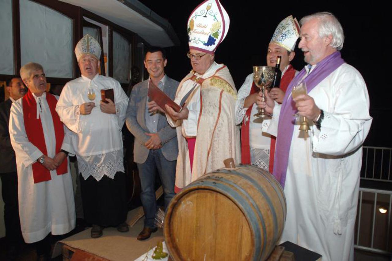 krštenje vina (1)