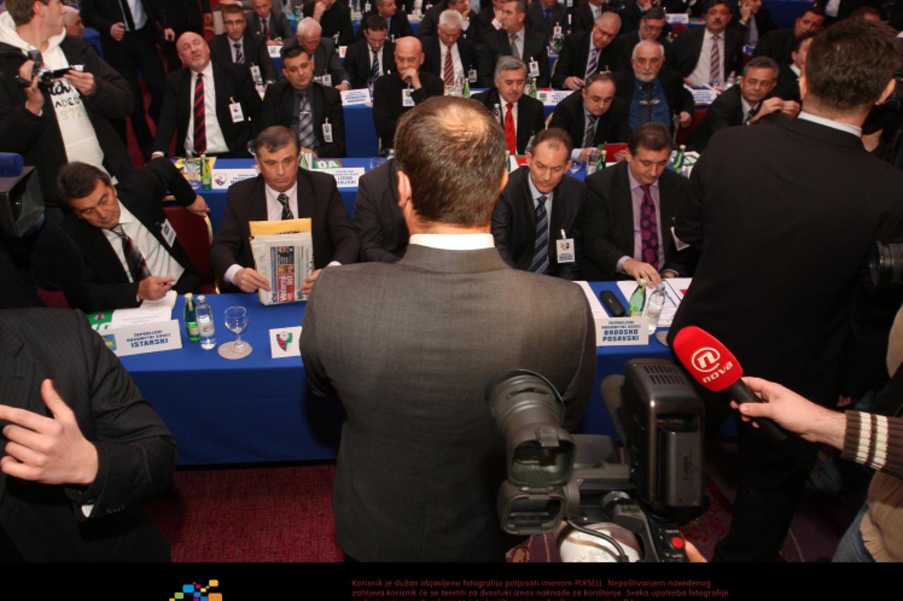 '17.12.2010., Zagreb - U hotelu Westin odrzava se Izborna skupstina Hrvatskog nogometnog saveza, na kojoj ce se vjerojatno doznati ime novog predsjednika krovne nogometne organizacije u nasoj zemlji. 