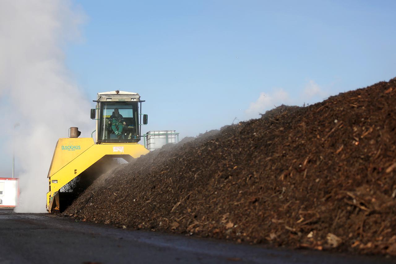 Zagreb: Kompostana u sklopu odlagališta otpada Prudinec predra?uje boži?na drvca 