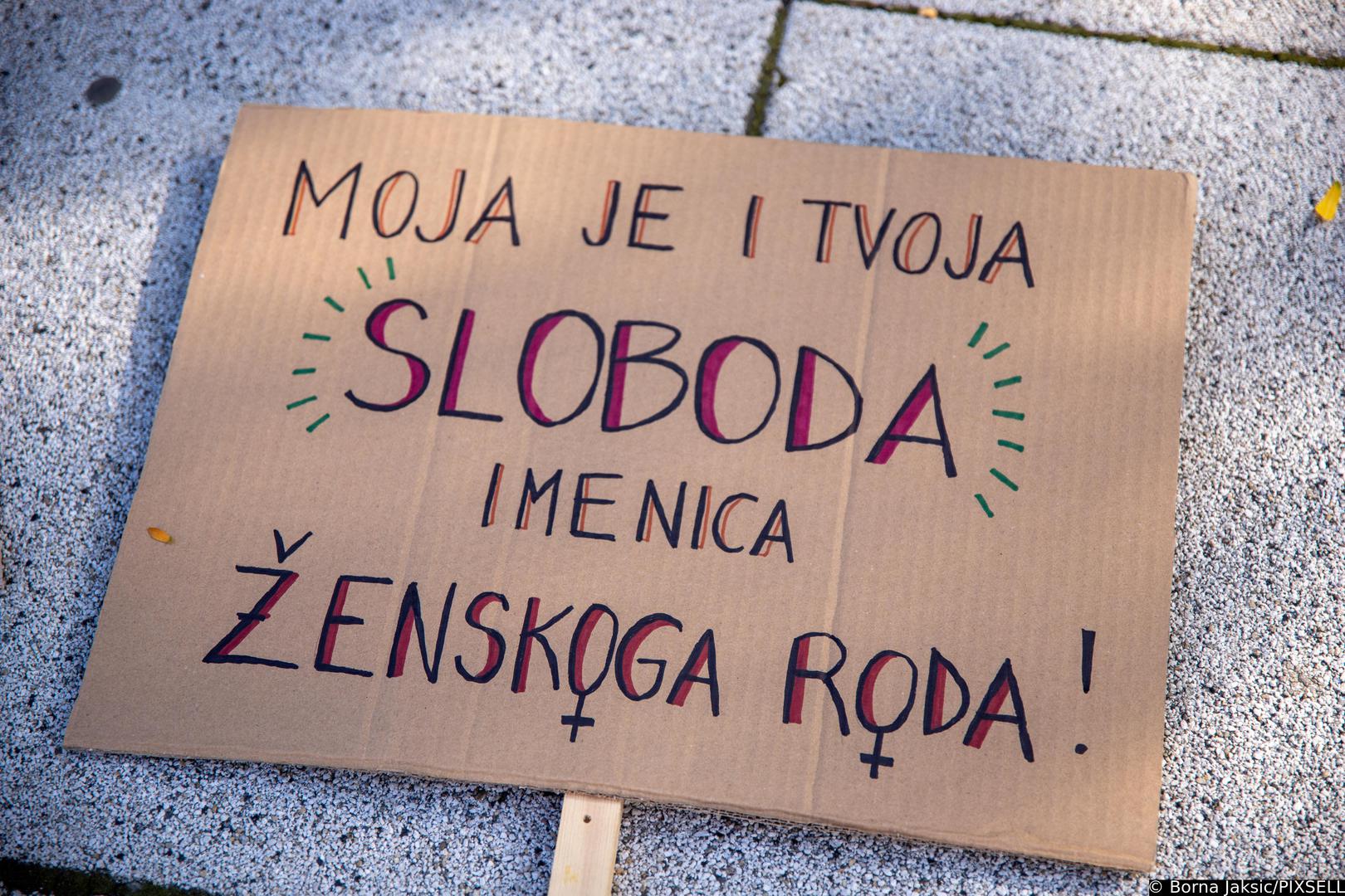 07.10.2022., Osijek - Odrzano mirno okupljanje pod nazivom "Sigurnost i povjerenje" na koje su pozvane sve gradjanke i gradjani Osijeka, kao i citave Osjecko-baranjske te okolnih zupanija. Ovaj skup je reakcija na ubojstvo studentice Mihaele Berak (21) koju je u Osijeku 20. rujna ubio policajac Marko Smazil (28). Photo: Borna Jaksic/PIXSELL