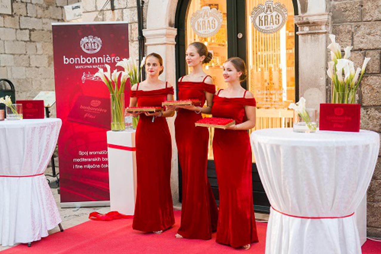 Kraš Bonbonnière na dubrovačkom Stradunu