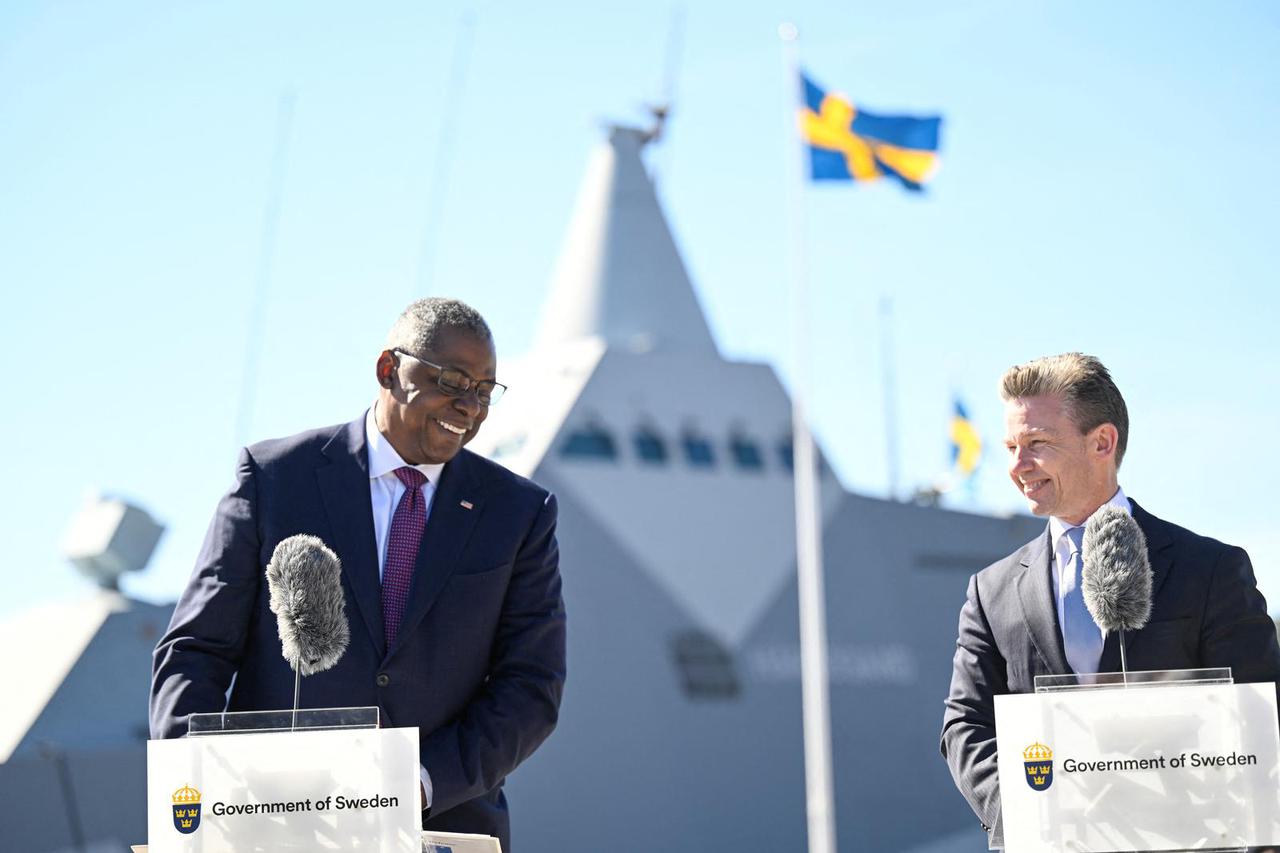 U.S. Defence Secretary Austin visits Musko Naval Base in Stockholm County