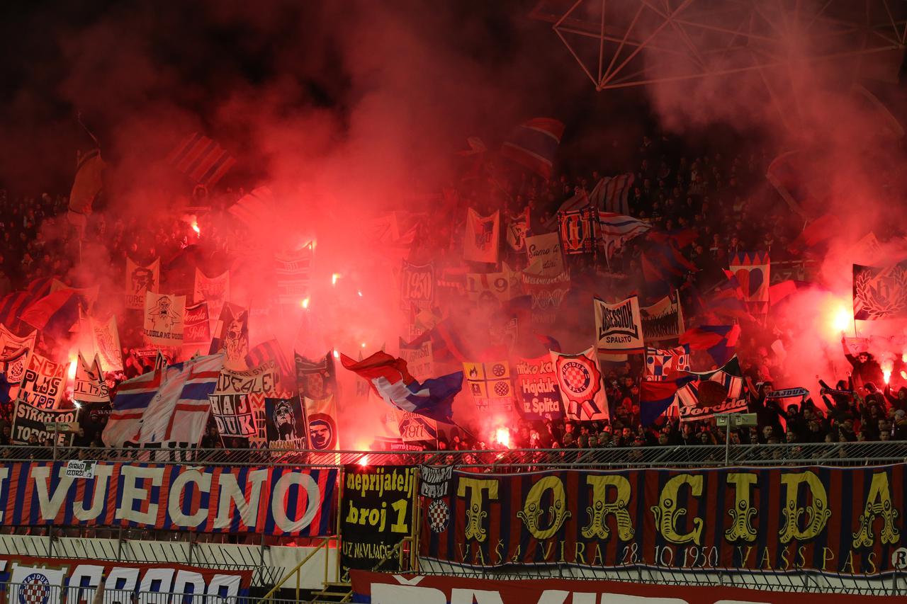 Split: Bakljada Torcide na Poljudu