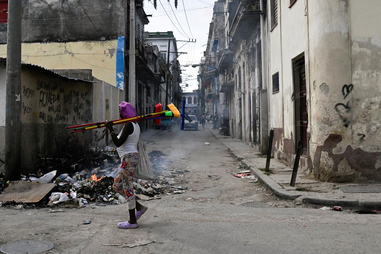 Cuba says it has opened talks with U.S. amid oil blockade