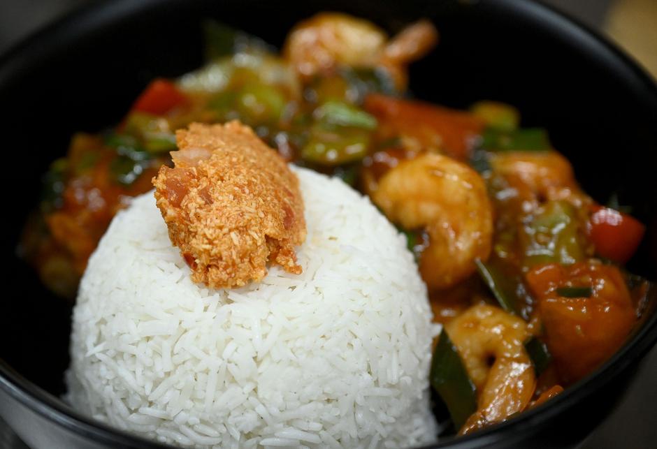 Zagreb: Domjenak povodom otvaranja novog restorana Curry Bowl 