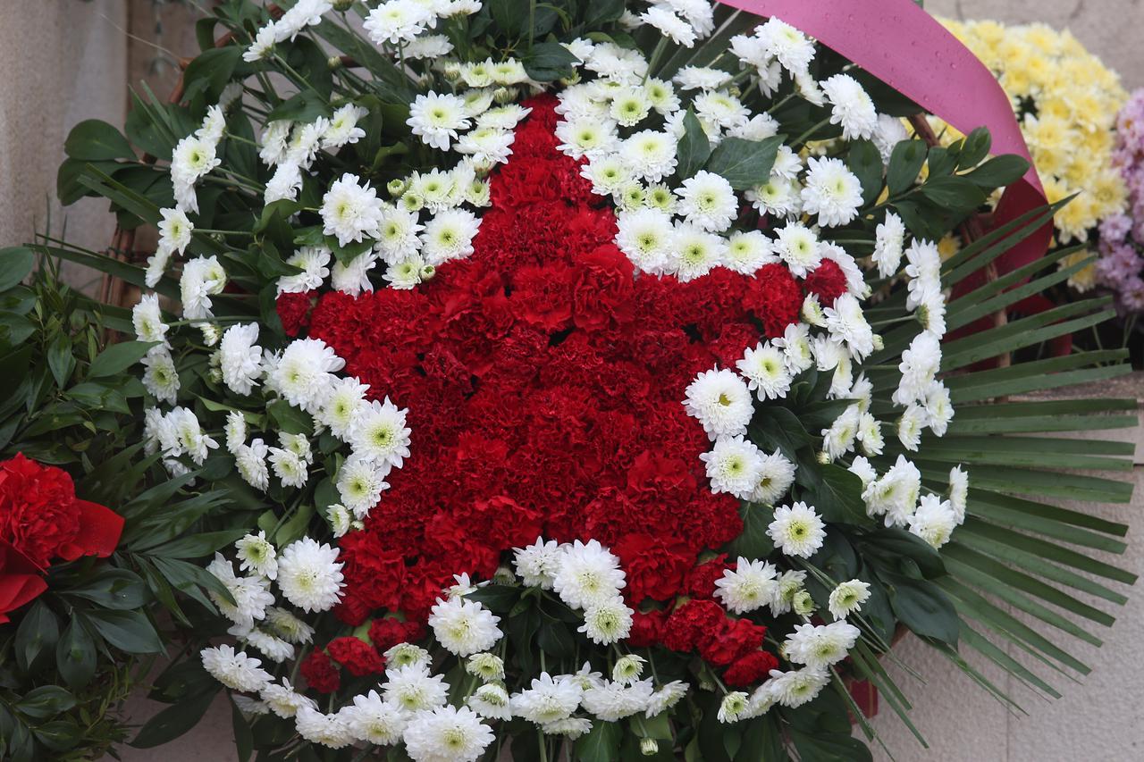 Šibenik: Polaganjem vijenaca na spomen kosturnicu obilježena 72. obljetnica oslobođenja od fašizma
