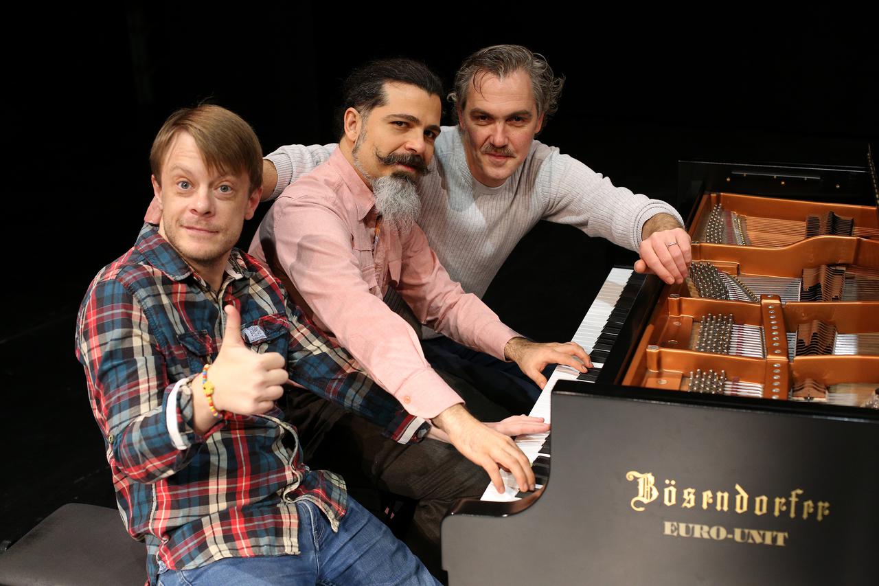 06.02.2017., Zagreb - U Muzeju suvremene umjetnosti pijanisti Matej Mestrovic, Matija Dedic i Hakan Ali Toker snimaju obradu Vivaldijevih Godisnjih doba za CD koji ce biti objavljen u SAD-u.  Photo: Anto Magzan/PIXSELL