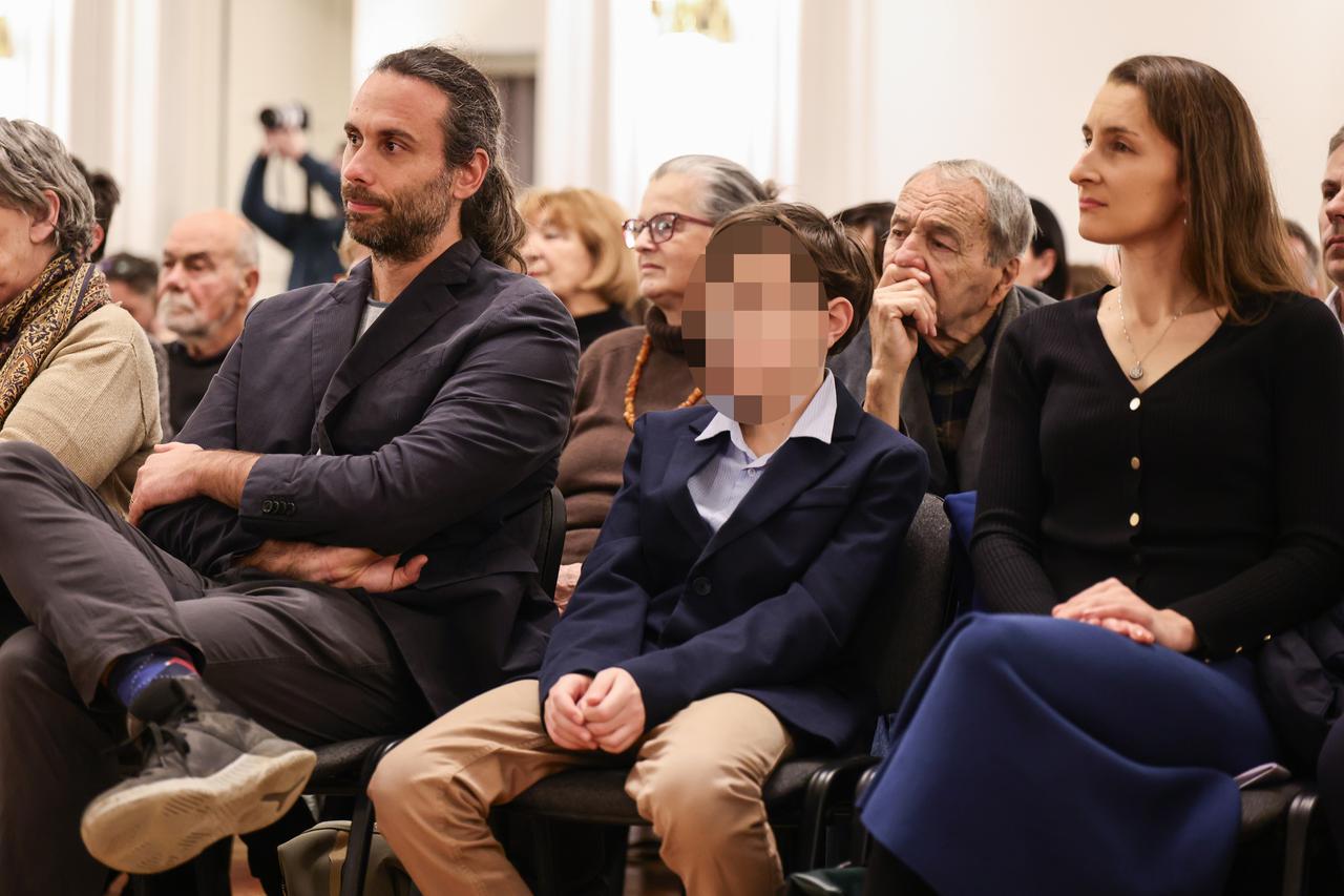 Zagreb: Promocija knjige Žene koje mašu rukama Jadranke Kosor