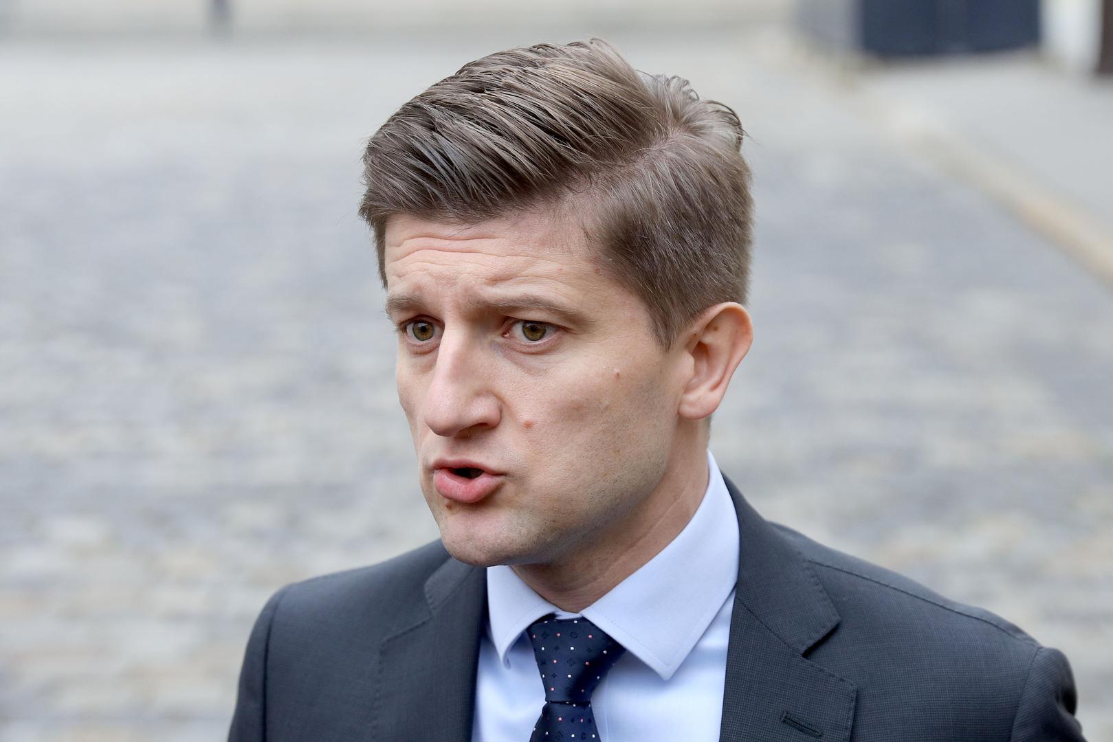 Prvu godinu ministarskog mandata Marić je započeo s javnim dugom od 87 posto BDP-a. Do kraja tekuće godine očekuje se pad udjela javnog duga ispod 75 posto. U tri godine Hrvatska obavila velik posao, što je vidljivo i iz rashoda za kamate koji su pali za četvrtinu