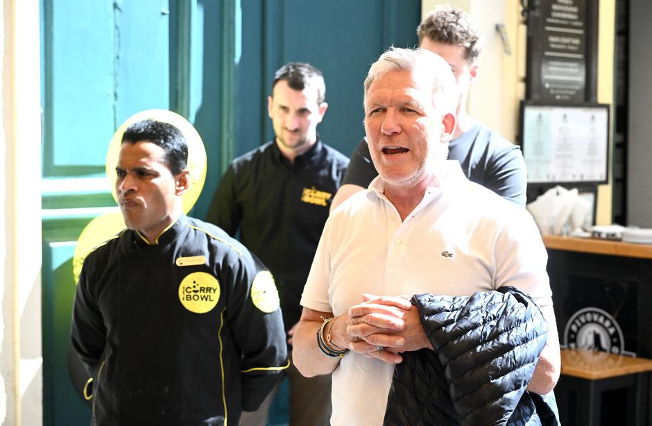 Zagreb: Domjenak povodom otvaranja novog restorana Curry Bowl 