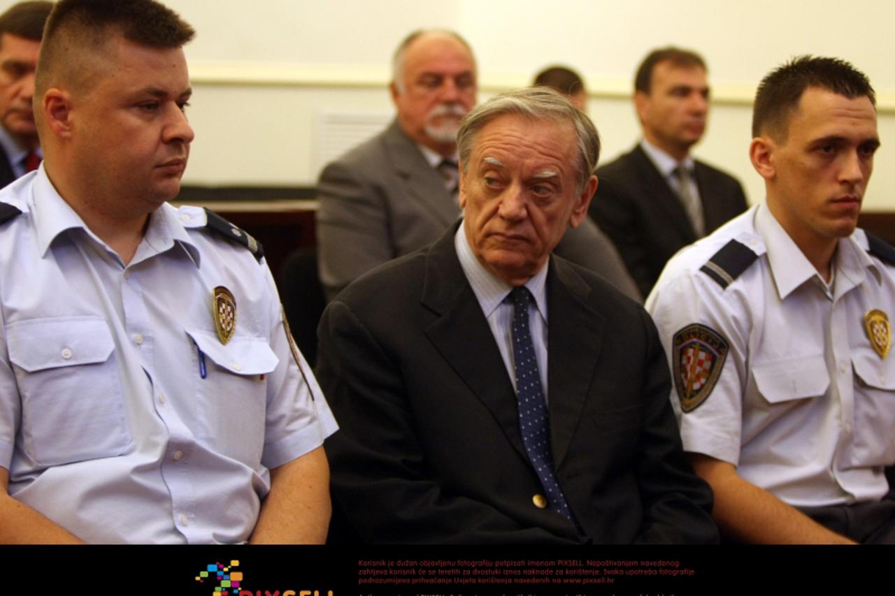 '15. 05. 2009.,  Zagreb, Hrvatska -  Zupanijski sud, Veliki Maestro - Zupanijski sud u Zagrebu proglasio je bivseg potpredsjednika HFP-a Josipa Matanovica krivim za primanje i davanje mita, zlouporabe