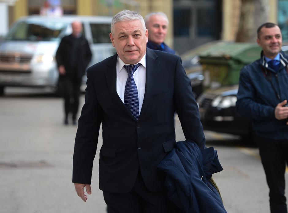 Tomislav Čuljak - potpredsjednik stranke i siva eminencija slavonskog HDZ-a. Politički otac zaraćenih klanova