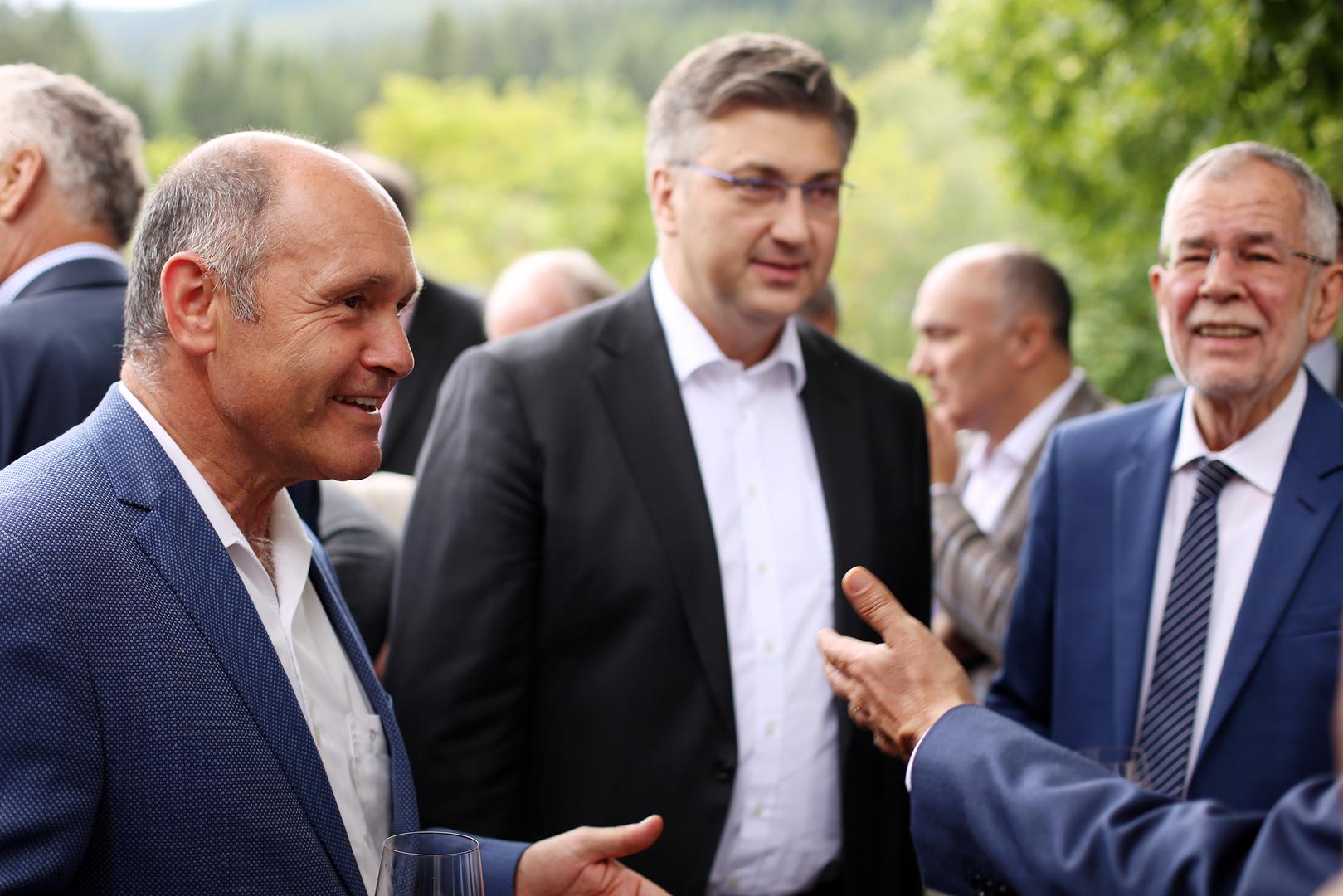 Plenković se susreo i sa šefom austrijskog parlamenta Sobotkom (lijevo)