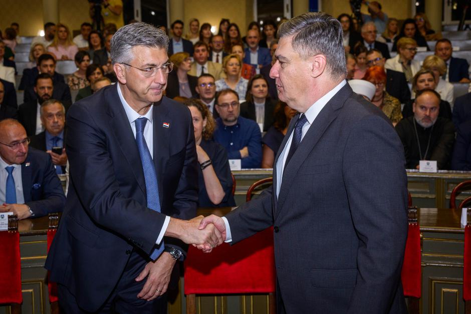 Milanović i Plenković zajedno na dodjeli priznanja povodom Dana grada Zagreba