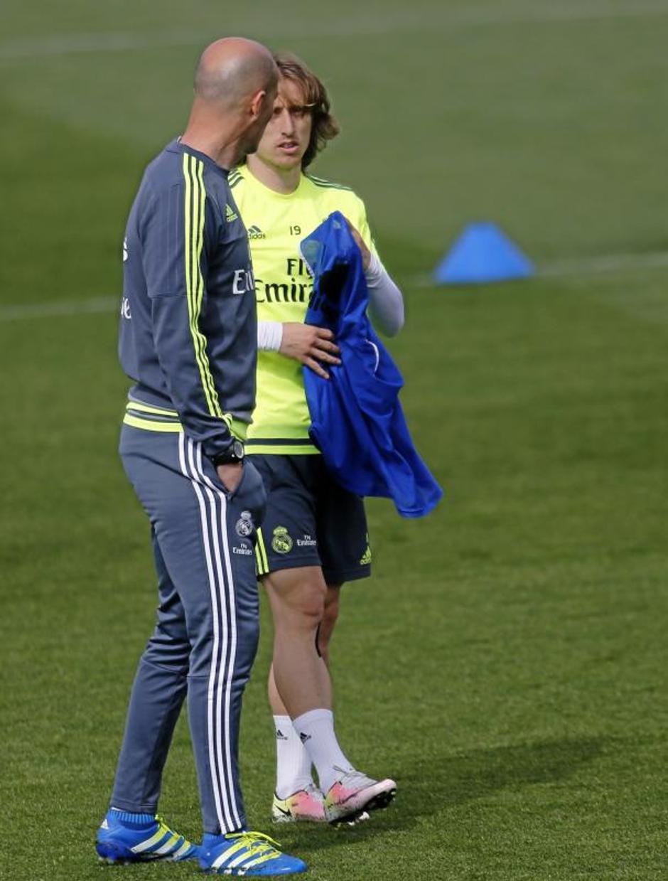 Zinedine Zidane i Luka Modrić