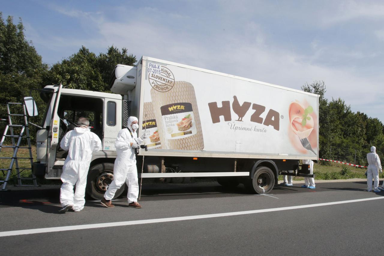 austrija, kamion, migranti