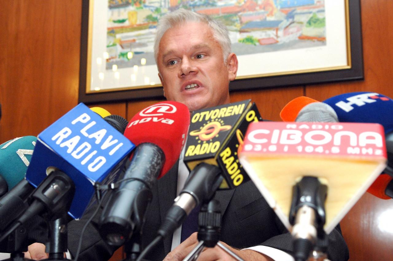 \'zagreb, ekonomski fakultet,   7.9.2009. Konferencija za tasak dekana ekonomskog fakulteta Darka Tipurica  Photo: Patrik Macek/Vecernji list\'