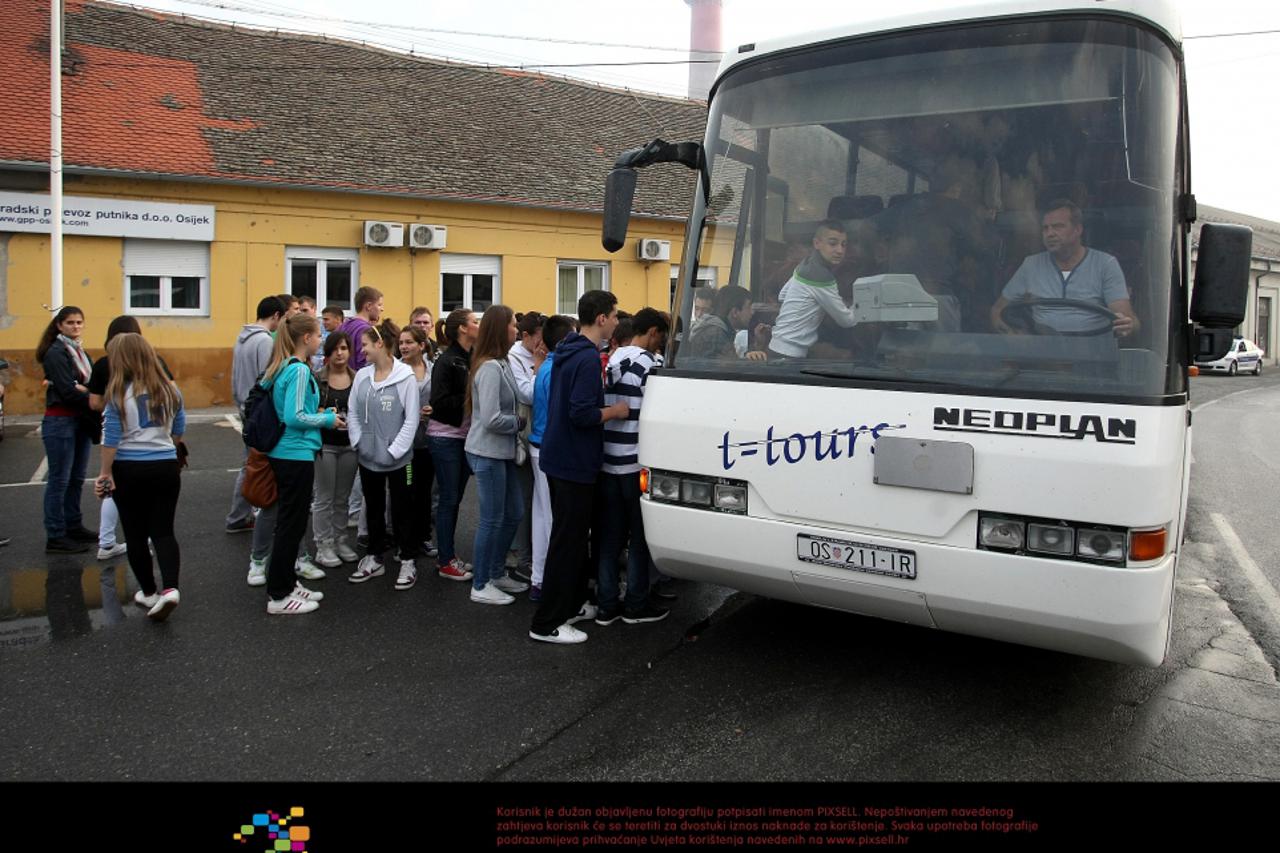 Čepin, učenici, prosvjed, prijevoz (1)