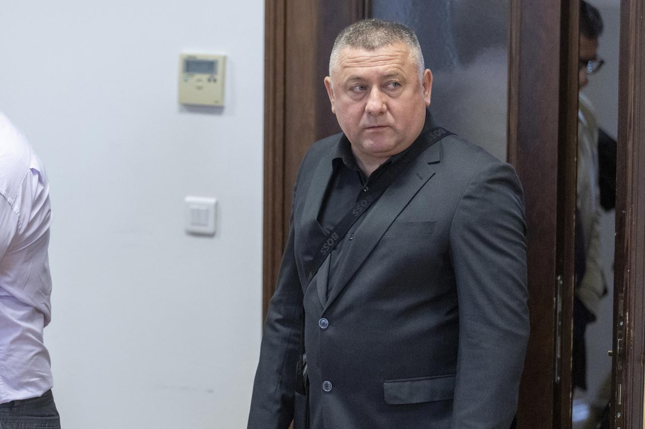Osijek: Suđenje bivšem vukovarsko-srijemskom županu Damiru Dekaniću