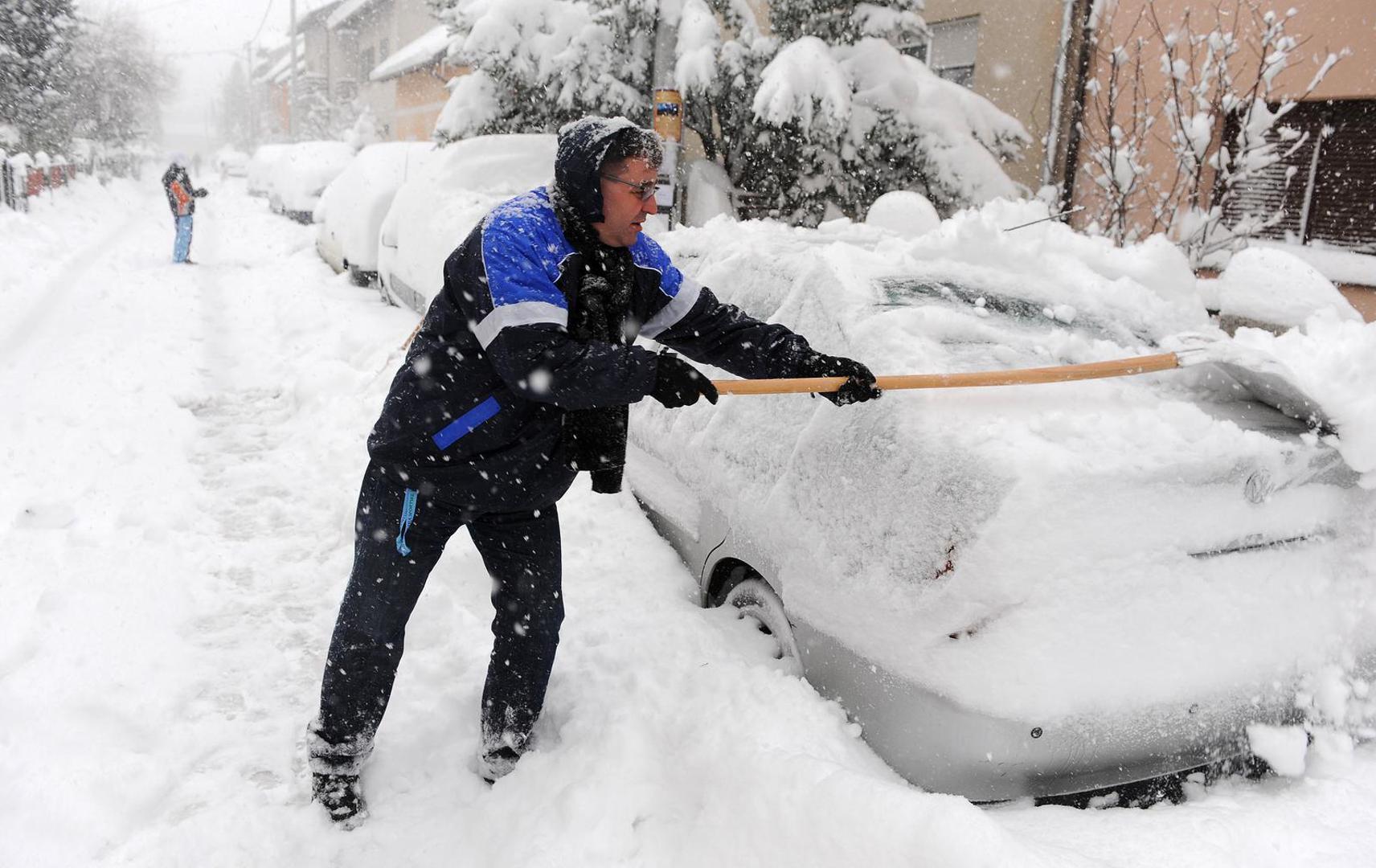 Prije točno 13 godina, Zagreb se probudio zatrpan snijegom. 