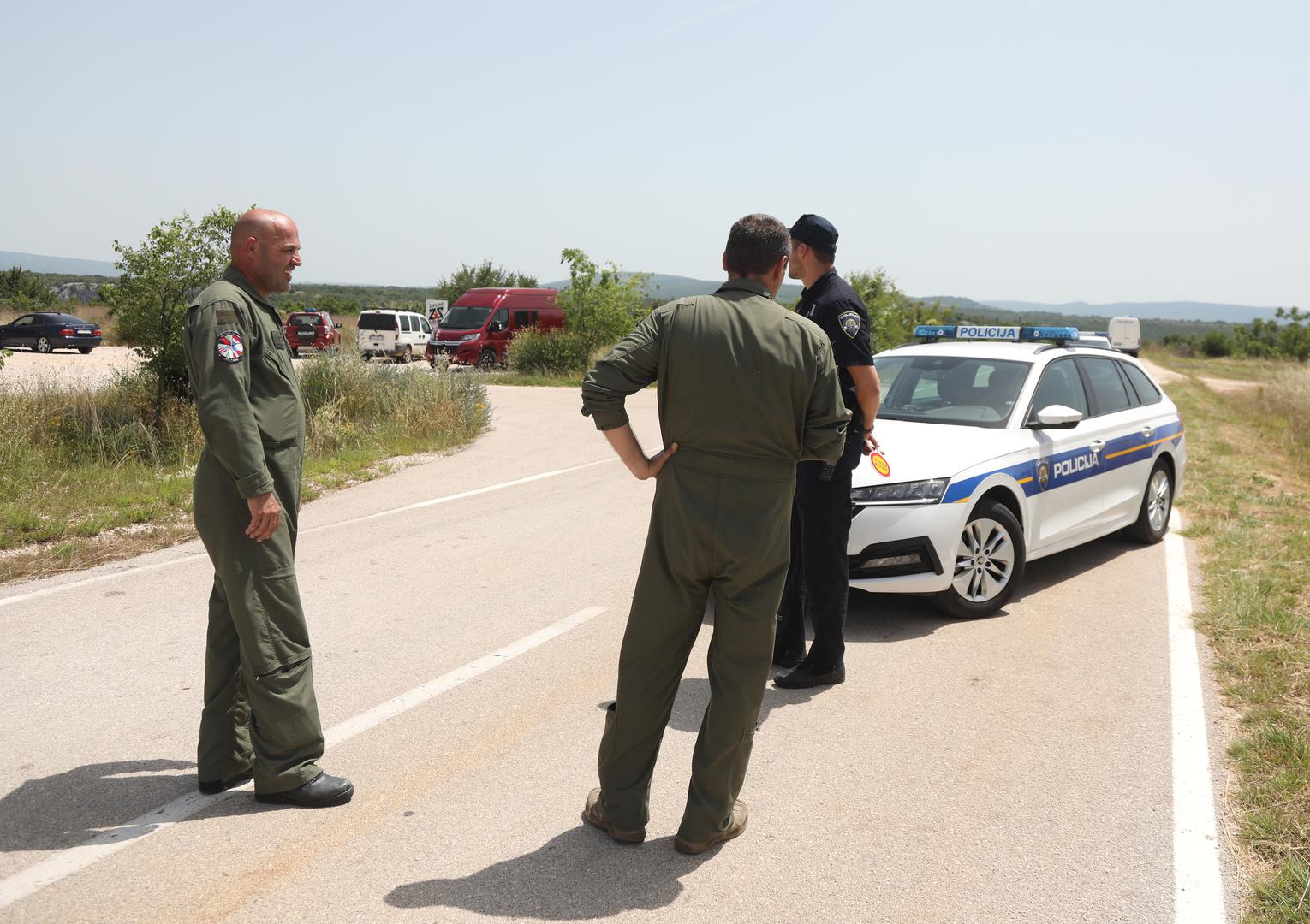 21.06.2023., Pakovo Selo - U kanjonu rijeke Cikole na podrucju Pakova Sela u Sibensko-kninskoj zupaniji srusio se helikopter madjarskih oruzanih snaga koji se u Hrvatskoj nalazi na obuci. Photo: Dusko Jaramaz/PIXSELL
