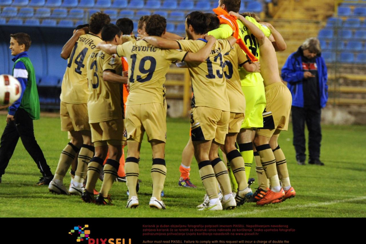 '07.04.2012., Sibenik - Nogometna utakmica 25. kola MAXtv Prve HNL, NK Sibenik - GNK Dinamo. Slavlje igraca Dinama. Photo: Hrvoje Jelavic/PIXSELL'