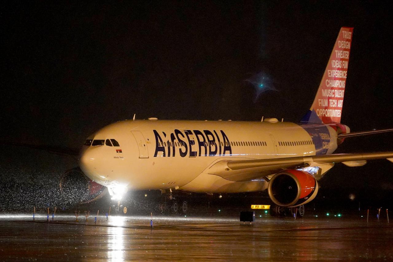 Beograd: U zračnu luku sletio avion s novim dozama kineskog cjepiva Sinopharm