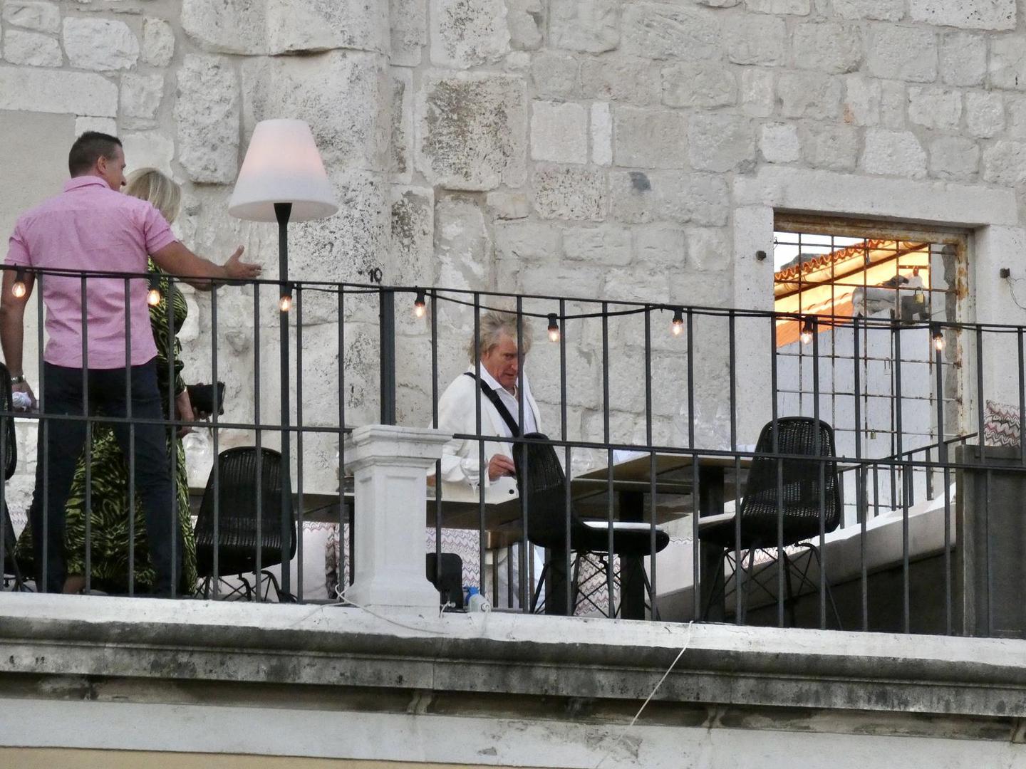 Činilo se kako se odlično provodi, a kako mu je bilo pogledajte u našoj galeriji. 