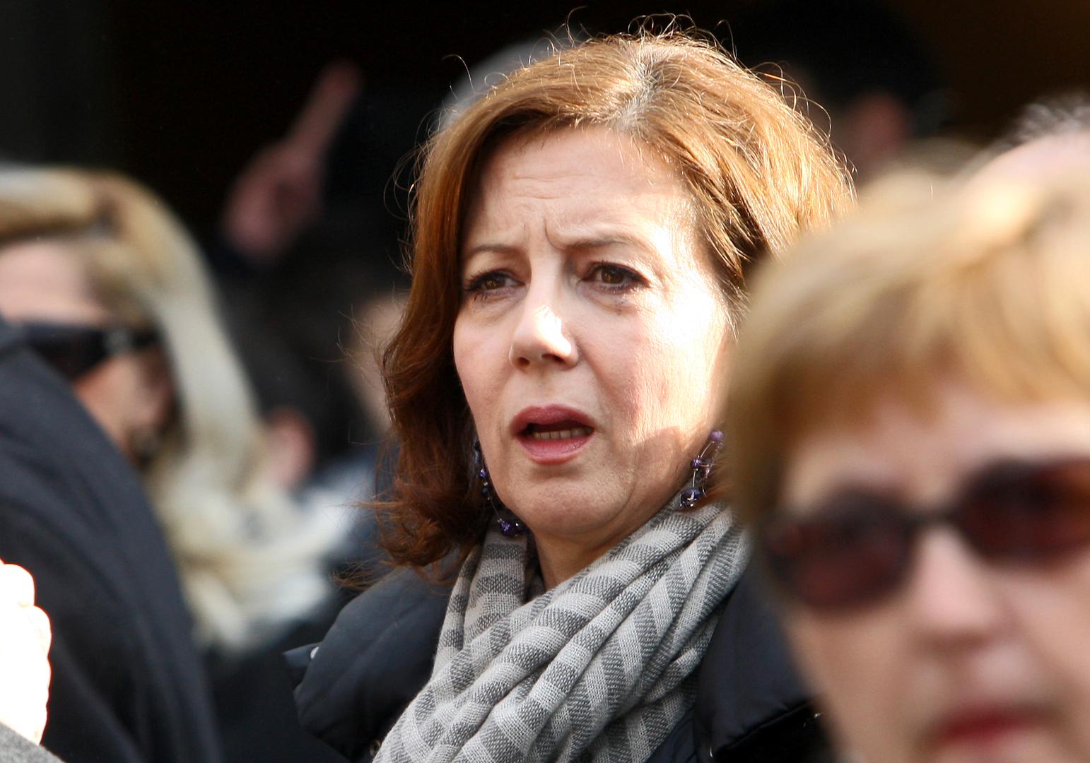  Iako je od premijere ''Larina izbora'' prošlo više od deset godina, lik Blanke Bilić i dalje je prepoznatljiv, čime Bruna potvrđuje svoj status jedne od najdugovječnijih i najistaknutijih glumica na domaćoj sceni.