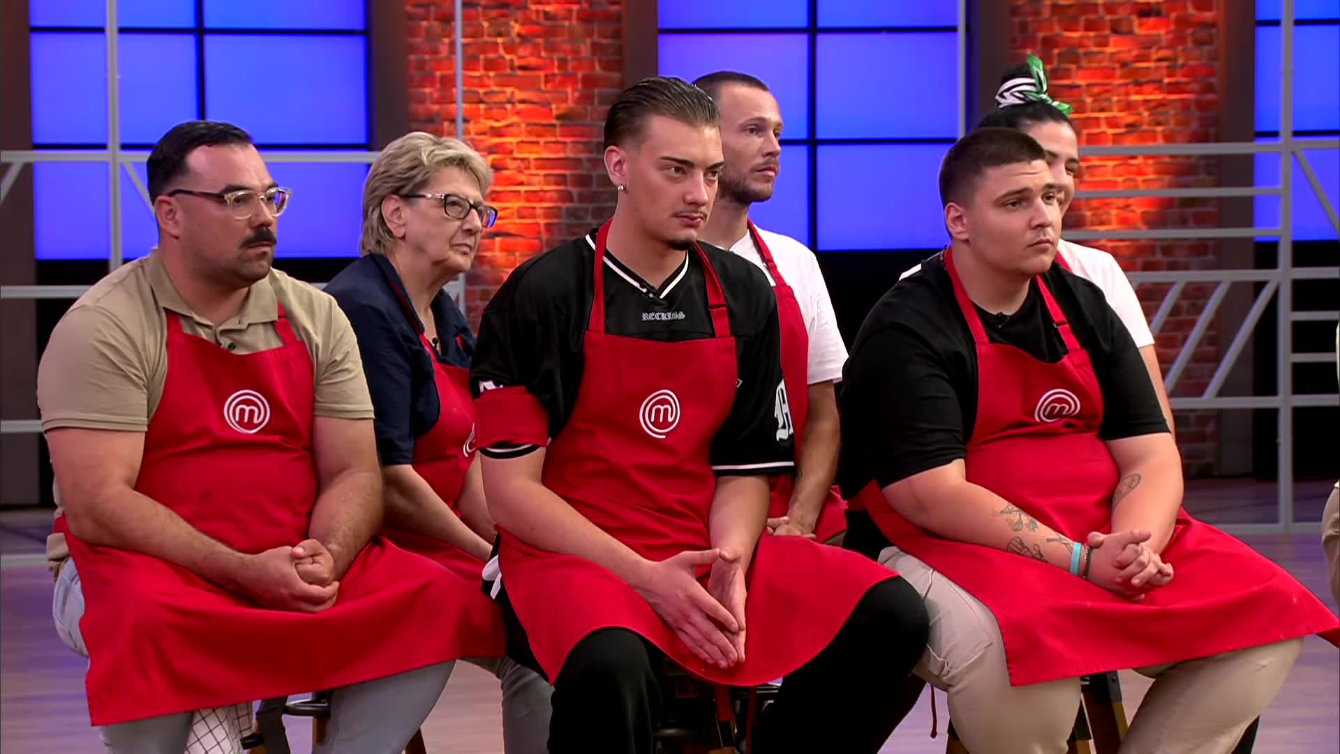 
I sami su nekada prolazili kroz izazove, nominacije i stres testove, a show im je donio poznanstvo koje se kasnije pretvorilo u partnerstvo – kako u ljubavi, tako i u poslu. Sead i njegova današnja supruga Sanja u Puli su otvorili PuSa Food Lab kroz koji zajedno grade vlastitu kulinarsku priču te svojim primjerom pokazuju kako se nasljeđe MasterChefa nastavlja stvarati i nakon završetka natjecanja. „MasterChef nam je otvorio neka vrata, ali najvažnije, tu smo pronašli jedno drugo“, otkriva Sead, a večeras će zajedno svoje znanje i iskustvo prenijeti novoj generaciji kandidata kroz zahtjevan kulinarski izazov.