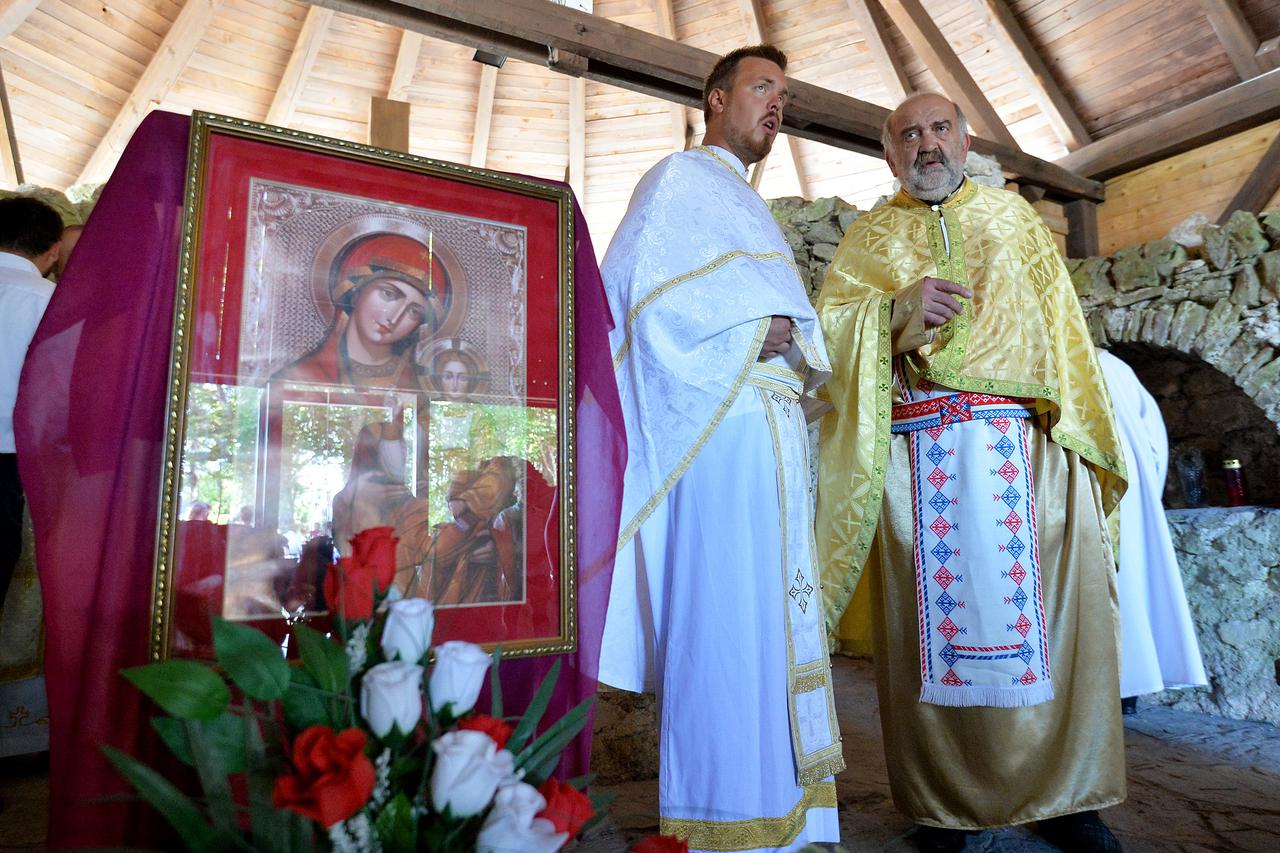 20.07.2014., Zagreb - U svetistu svetog Ilije na najvisem zumberackom vrhu i cijele sjeverozapadne Hrvatske Svetoj Geri, odrzalo se godisnje prostenje revnitelju Jahvinu proroku Iliji. Liturgijsko slavlje predvodio je zumberacki biskupski vikar Mile Vrane