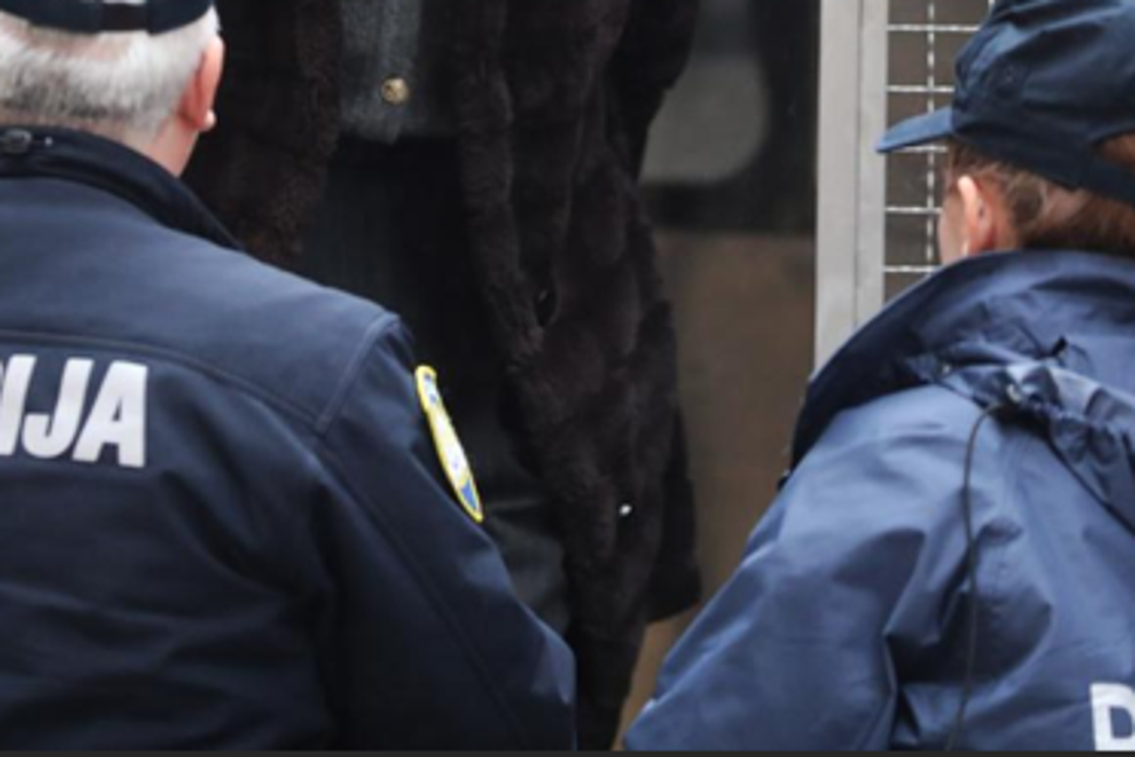 policija
