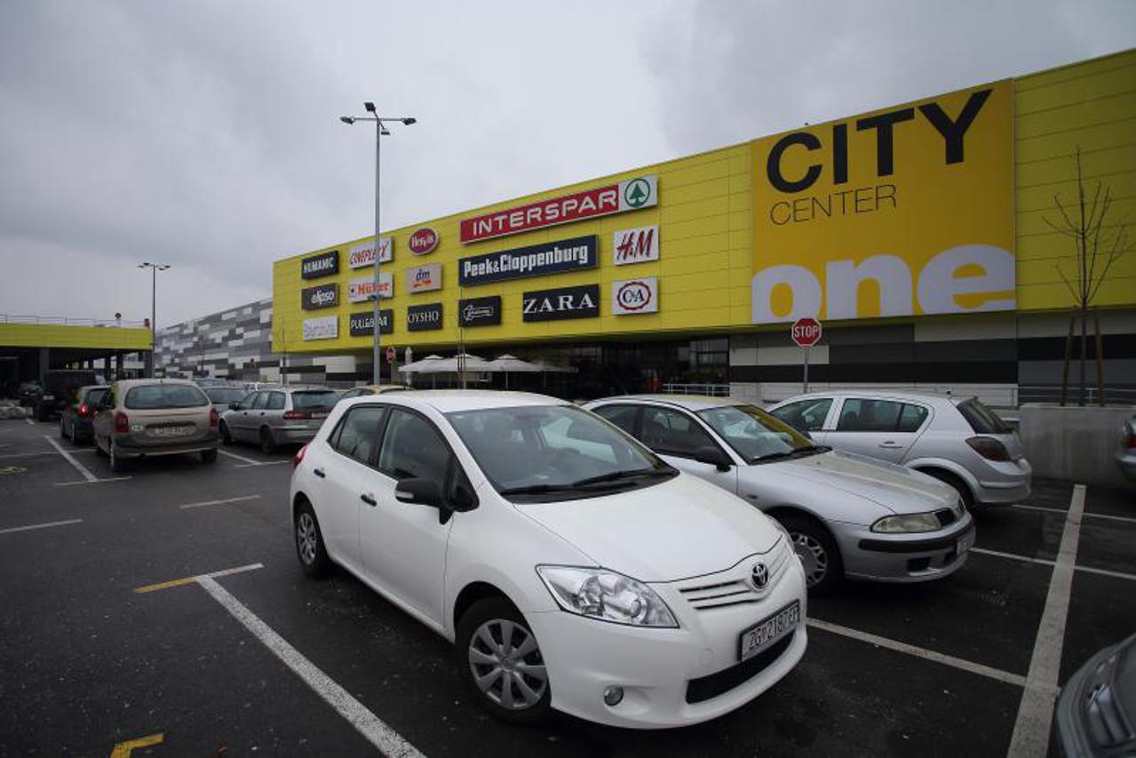 pljacka,parkiraliste,dubrava,portal (1)