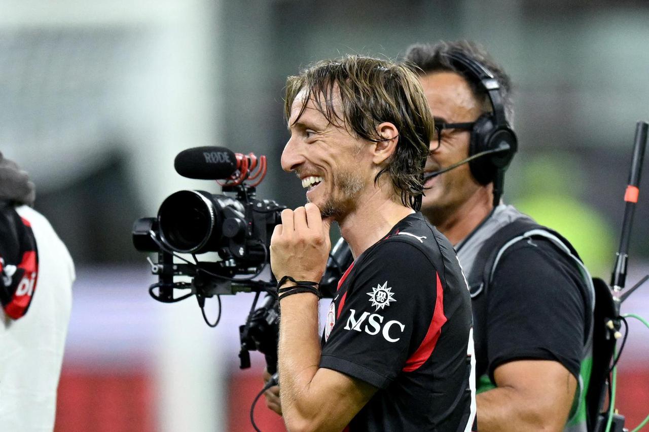 Coppa Italia - AC Milan v Bari