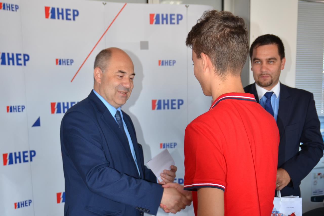 HEP nagradio 38 najboljih mladih matematičara, fizičara i elektrotehničara