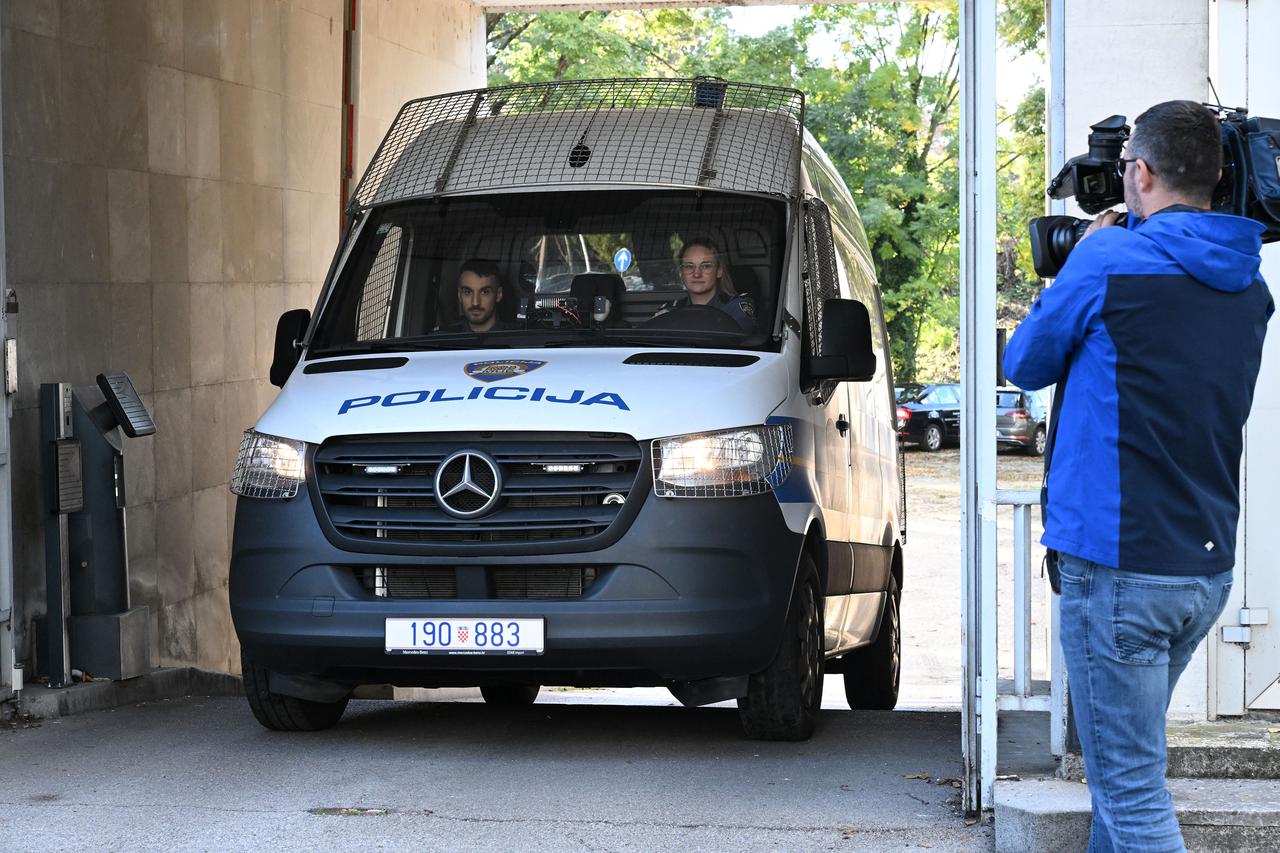 Zagreb: Odvođenje uhićenih nakon saslušanja iz Ureda europskog javnog tužitelja