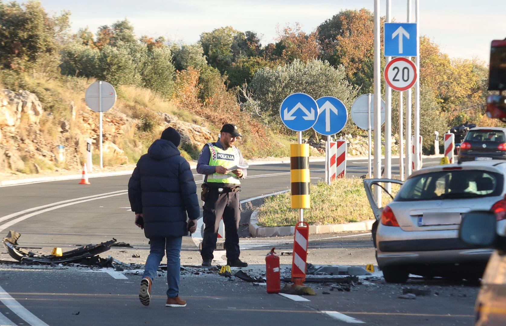 ​Na mjestu nesreće policija obavlja očevid.